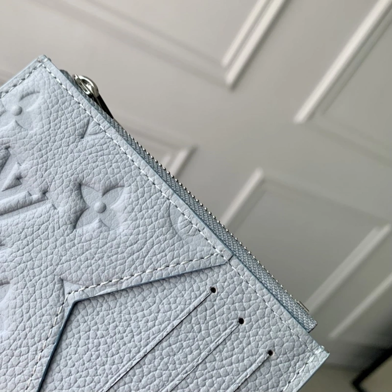 LV Wallets 4048I-0439