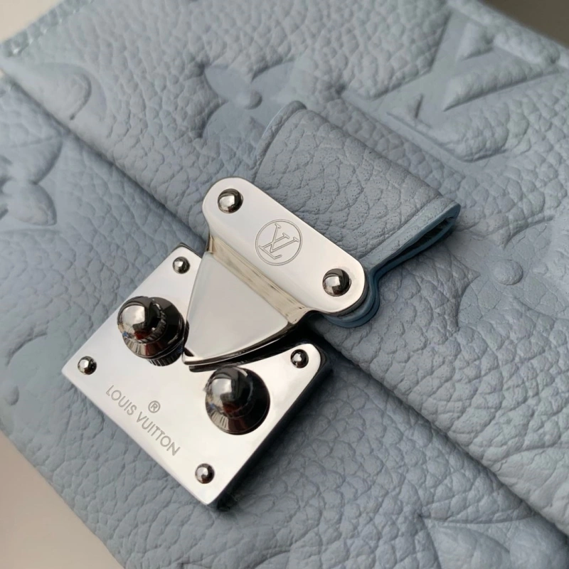 LV Wallets 4048I-0440