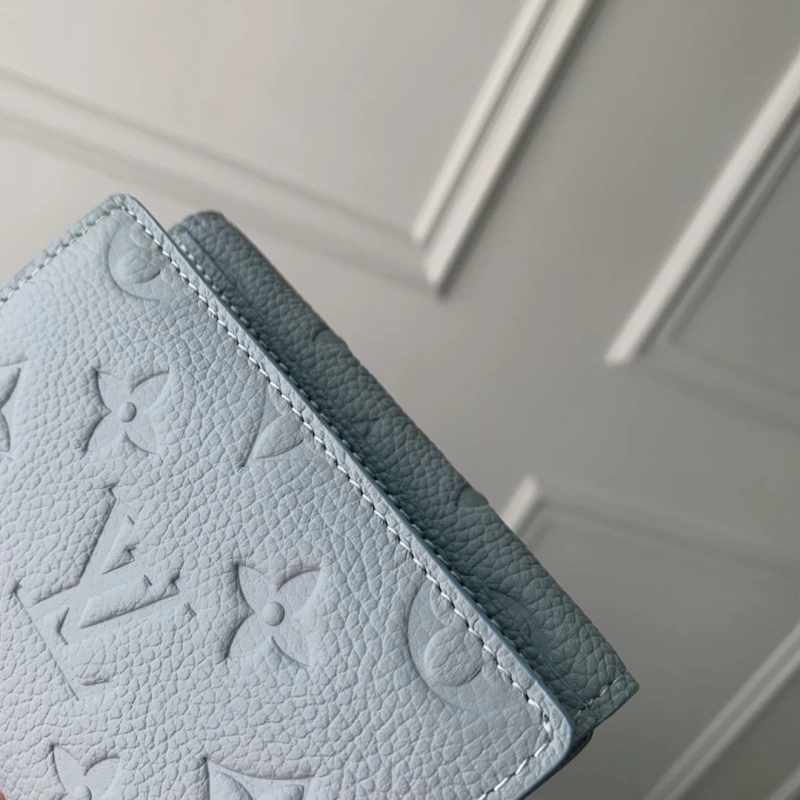 LV Wallets 4048I-0440