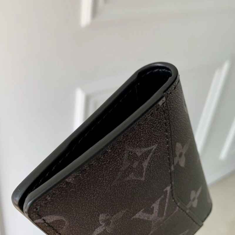 LV Wallets 4048I-0483