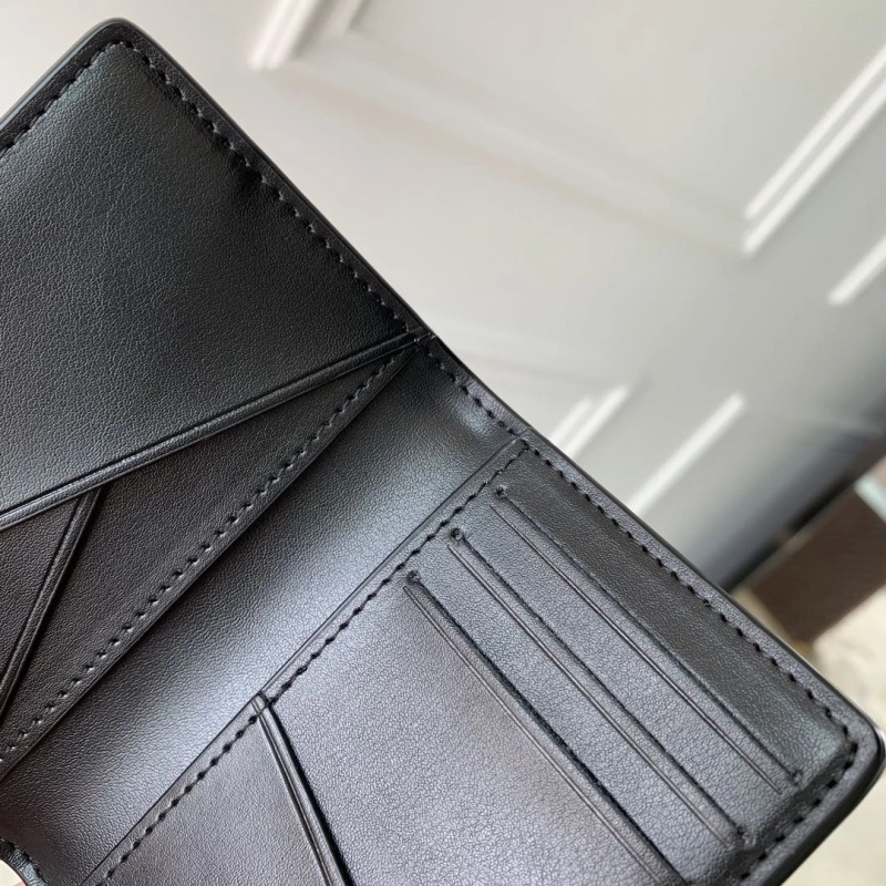 LV Wallets 4048I-0483