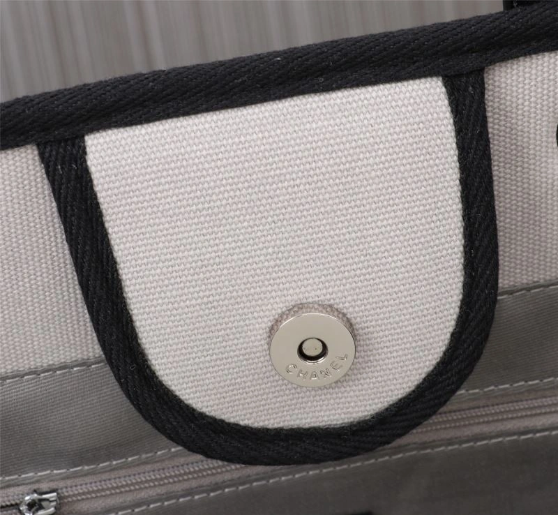 Ch**el shopping bags 4049b-0290
