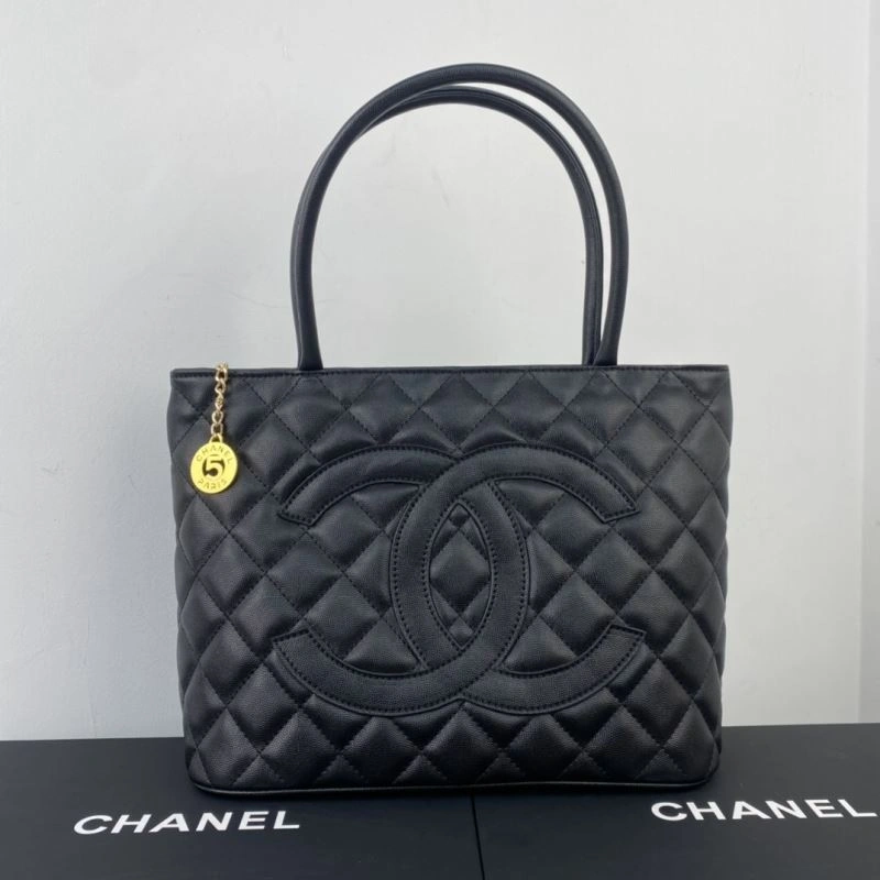 Ch**el shopping bags 4049b-0637