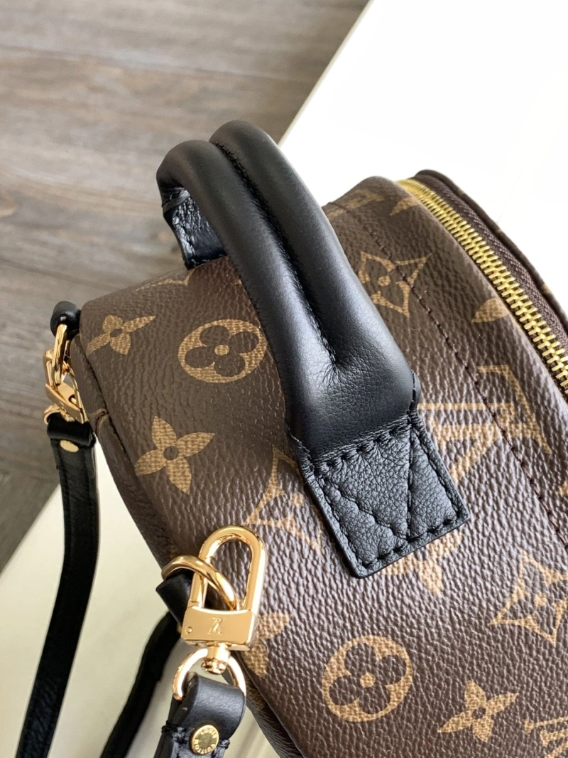 LV Backpacks 4056A-0067