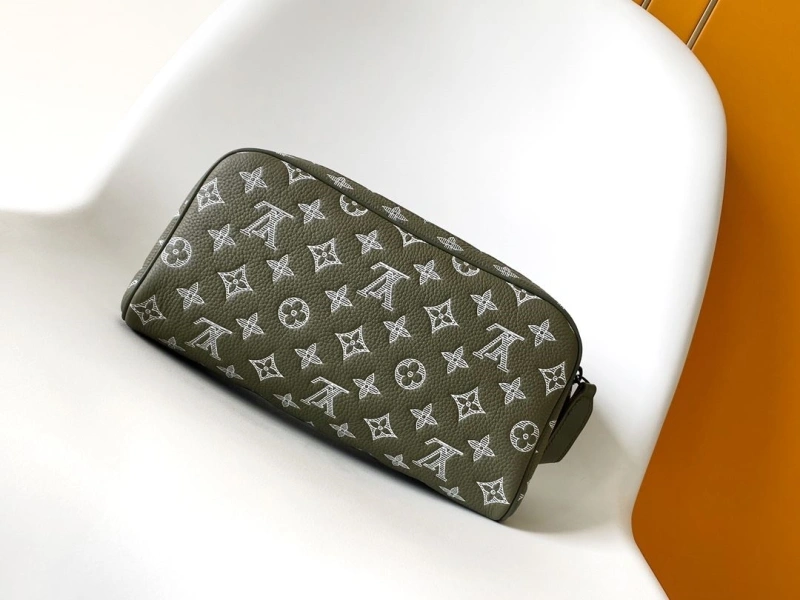 LV Cosmetic Bags 4056A-0107
