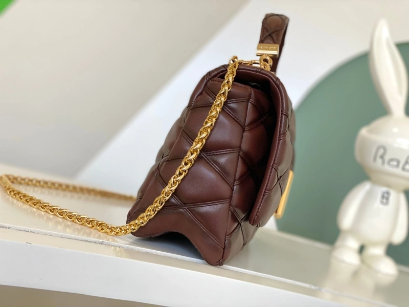 lv twist De*1m bags 4056d-0042