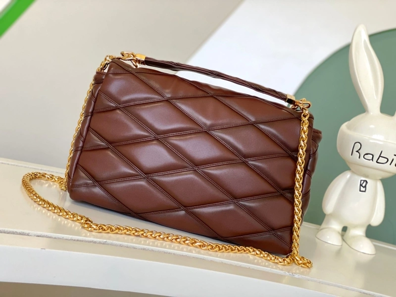 lv twist De*1m bags 4056d-0042