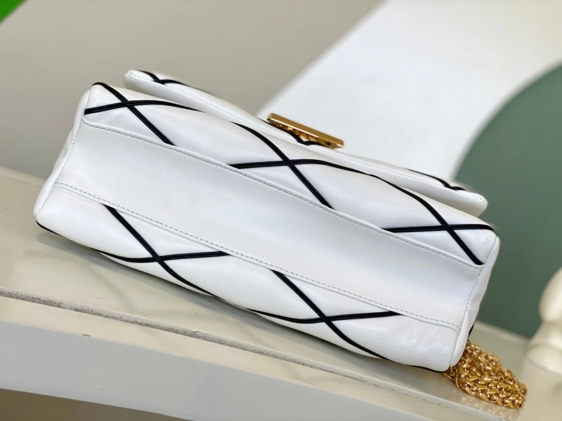 lv twist De*1m bags 4056d-0044
