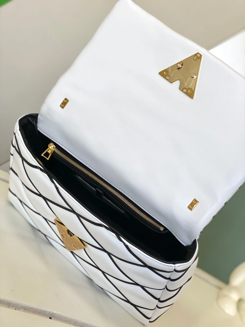 lv twist De*1m bags 4056d-0044