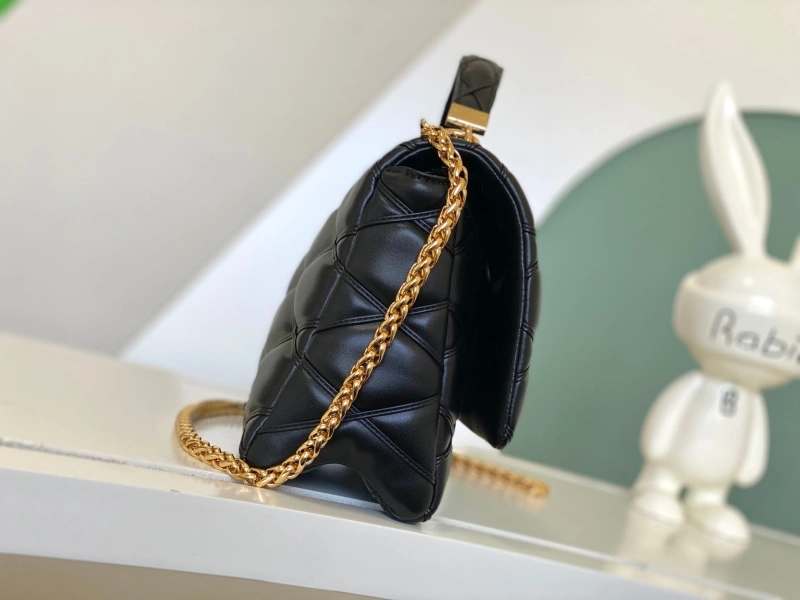 lv twist De*1m bags 4056d-0045
