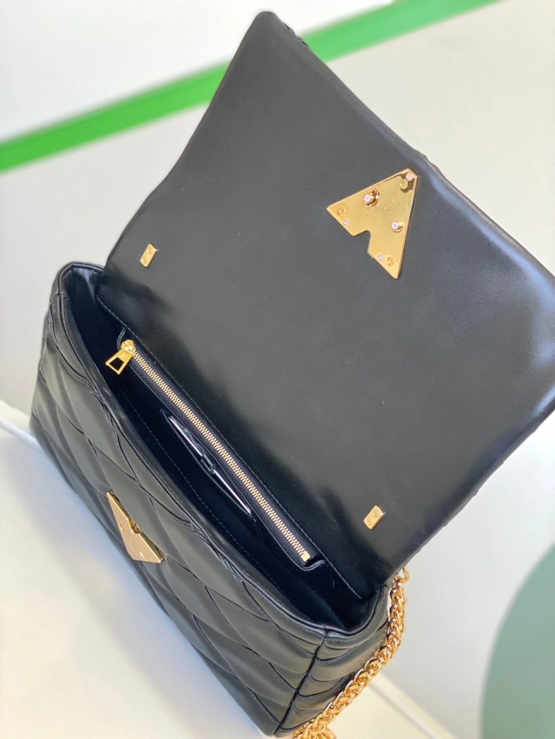 lv twist De*1m bags 4056d-0045