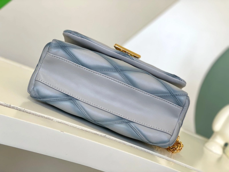 lv twist De*1m bags 4056d-0047