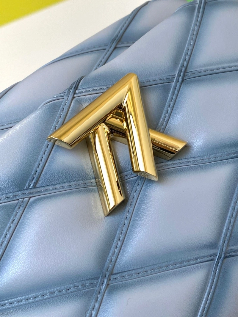 lv twist De*1m bags 4056d-0047