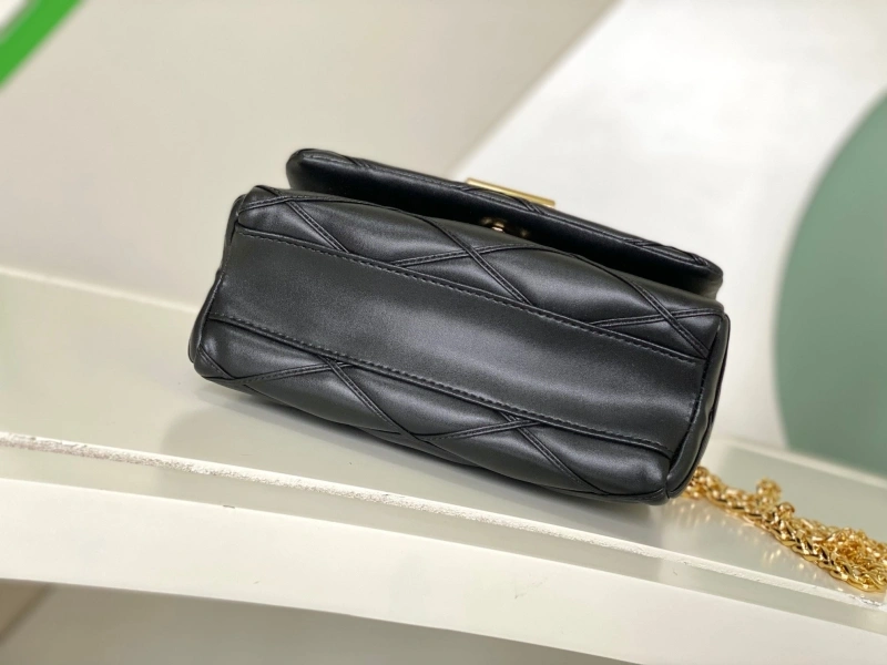 lv twist De*1m bags 4056d-0048
