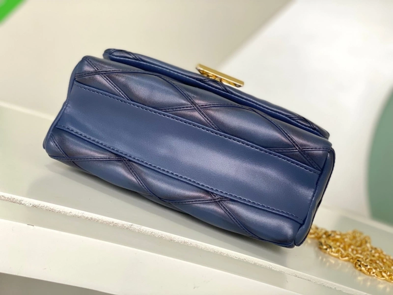 lv twist De*1m bags 4056d-0049