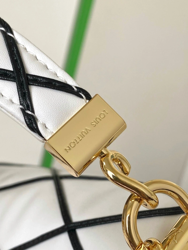 lv twist De*1m bags 4056d-0050