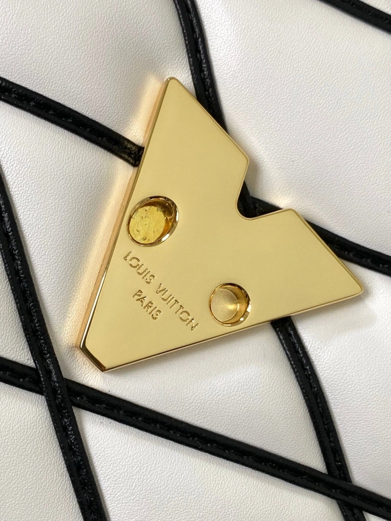 lv twist De*1m bags 4056d-0050