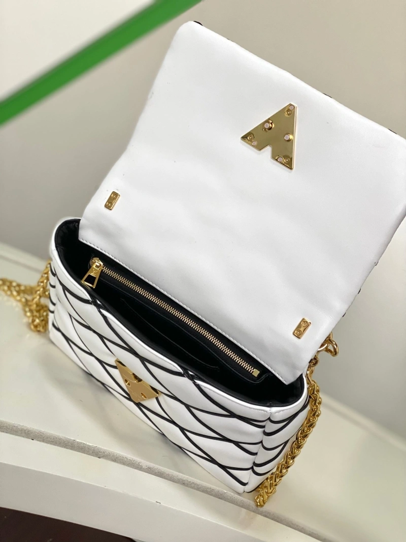 lv twist De*1m bags 4056d-0050
