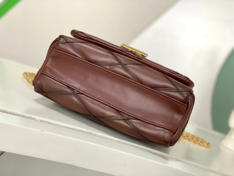 lv twist De*1m bags 4056d-0051