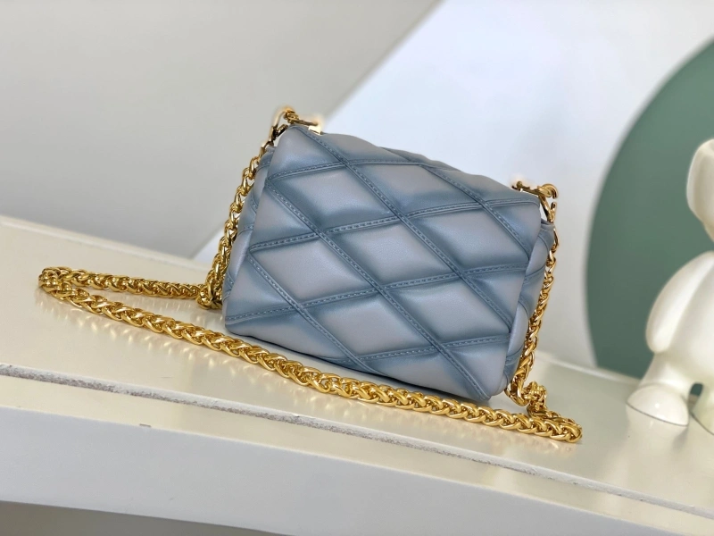 lv twist De*1m bags 4056d-0053