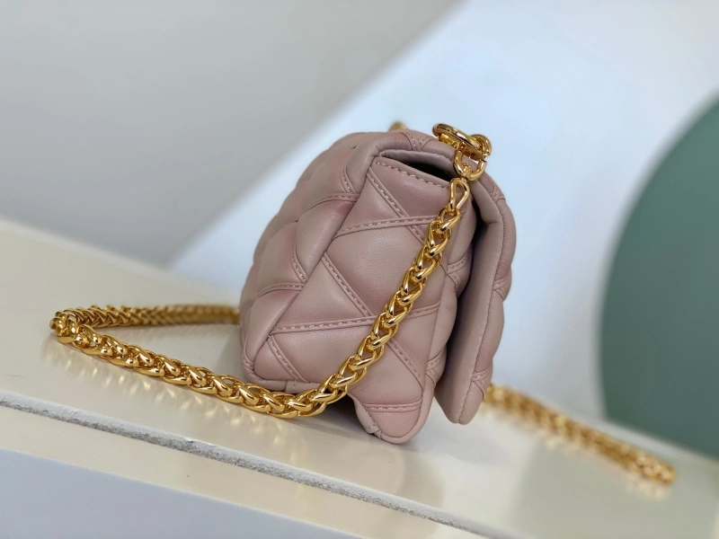 lv twist De*1m bags 4056d-0054