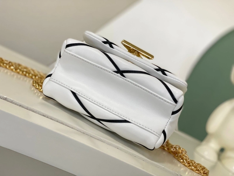 lv twist De*1m bags 4056d-0055