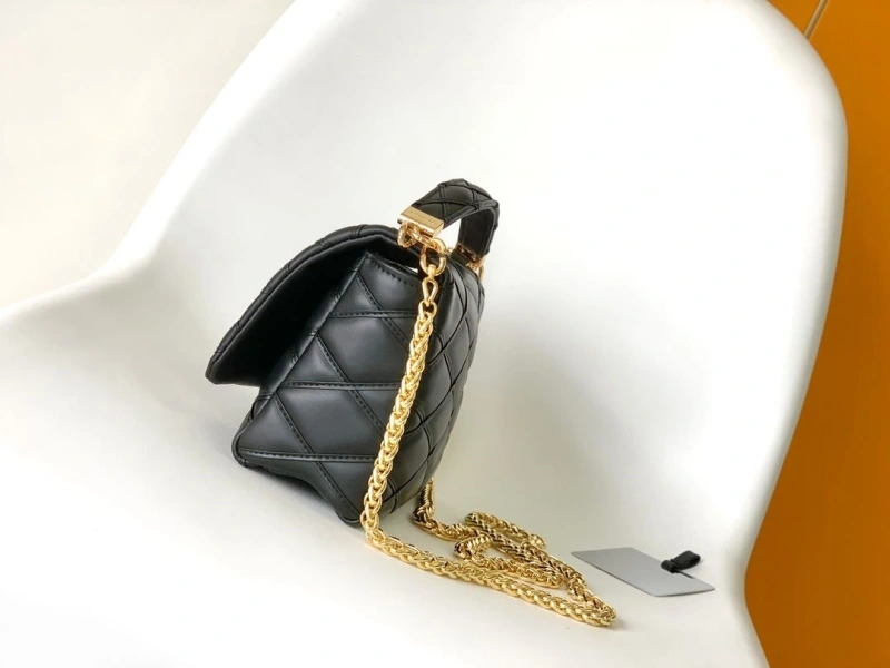 lv twist De*1m bags 4056d-0394