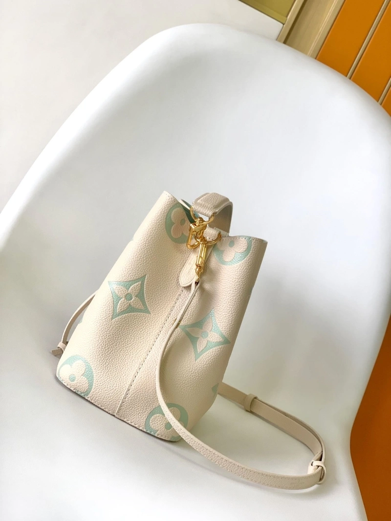 LV Bucket Bags 4056D-0436