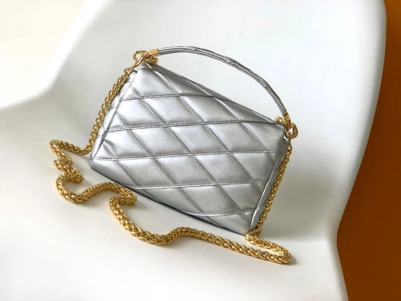 lv twist De*1m bags 4056d-0493
