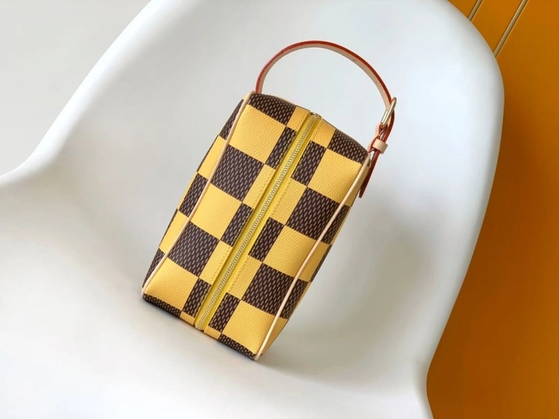 LV Cosmetic Bags 4056D-0523