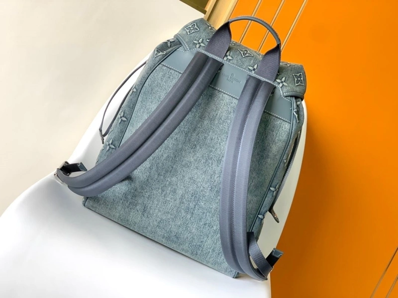 LV Backpacks 4056F-0073