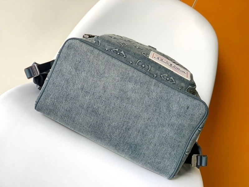 LV Backpacks 4056F-0073