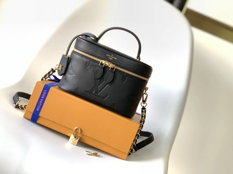 LV Cosmetic Bags 4056F-0108