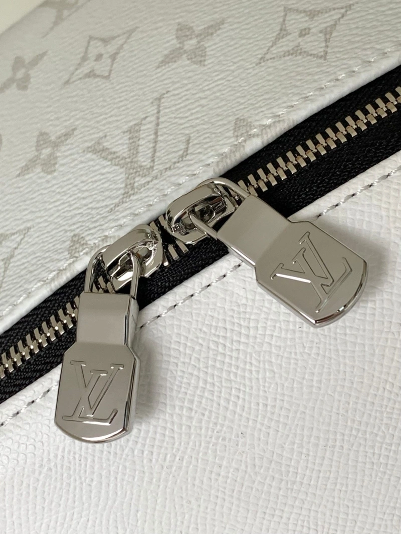 LV Backpacks 4056F-0186