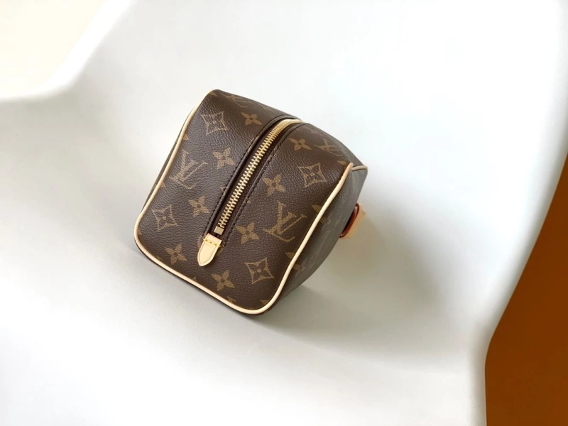 LV Cosmetic Bags 4056F-0351