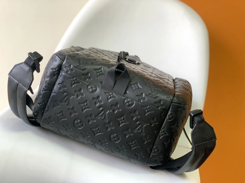 LV Backpacks 4056F-0387
