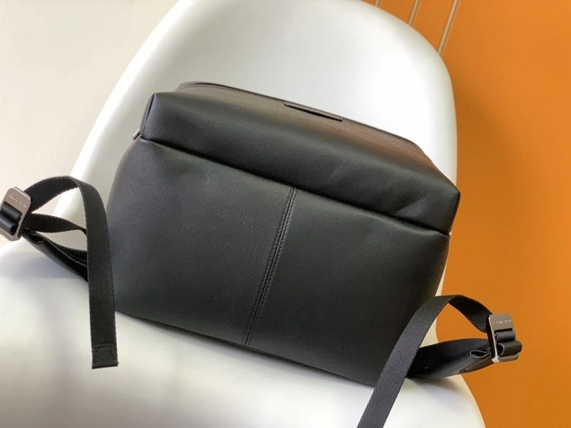 LV Backpacks 4056F-0499