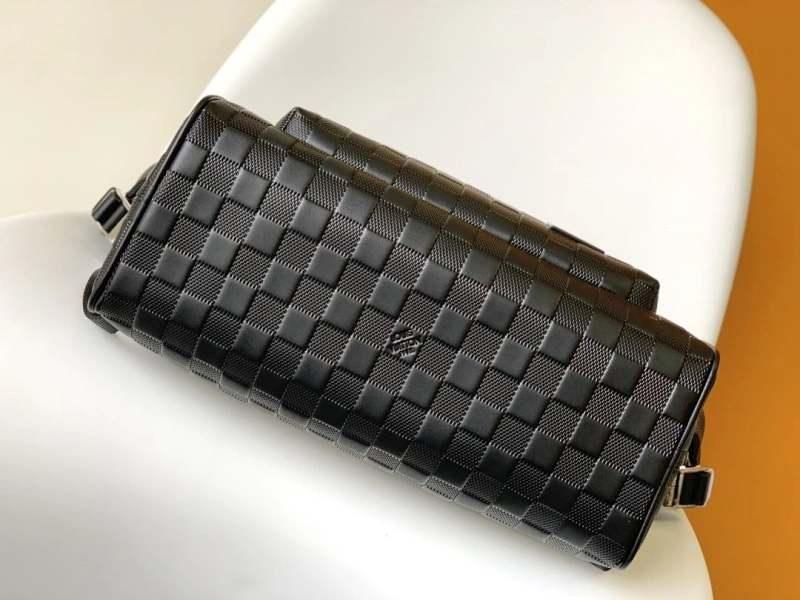 LV Backpacks 4056F-0530