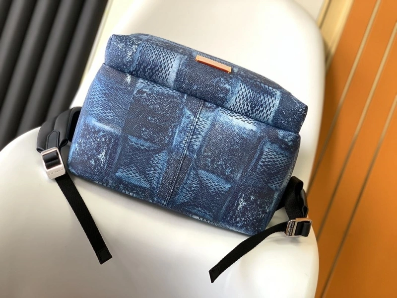 LV Backpacks 4056F-0597