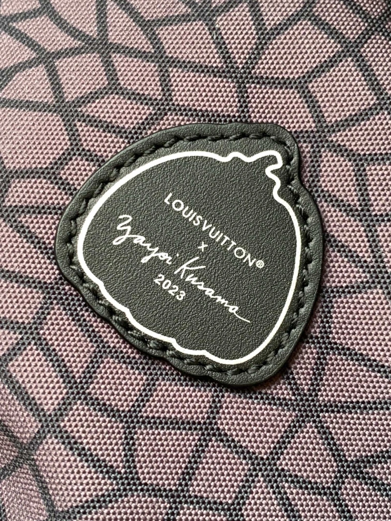 LV Backpacks 4056F-0601