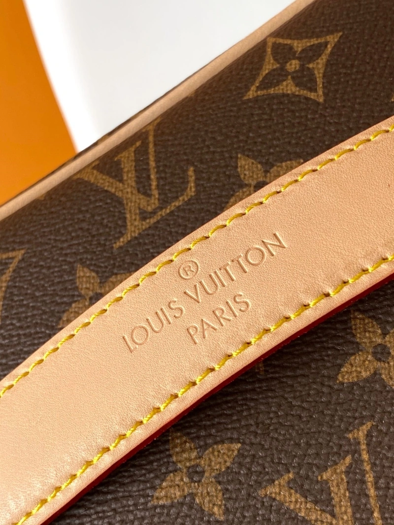 LV Cosmetic Bags 4056F-0611