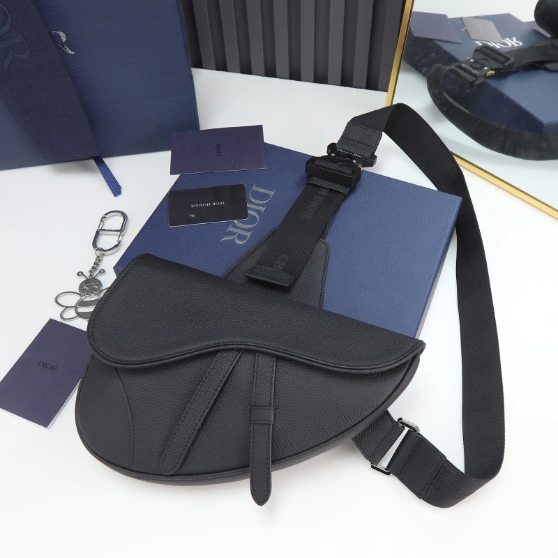 D10r saddle bags 4081-0001