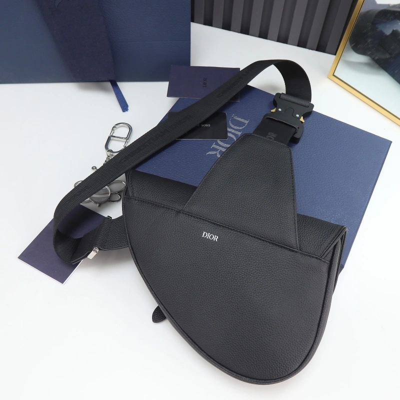 D10r saddle bags 4081-0001