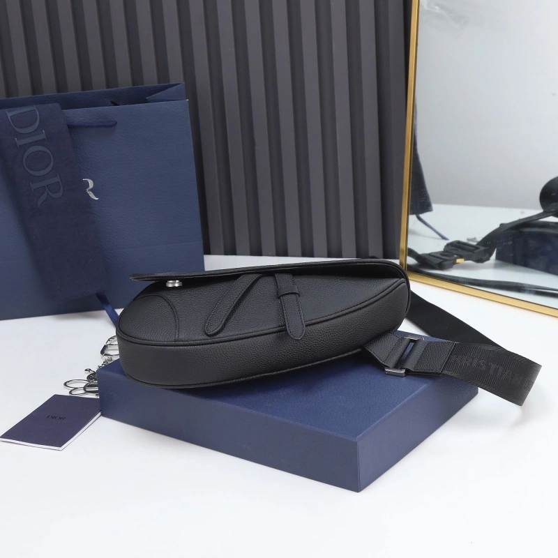 D10r saddle bags 4081-0001