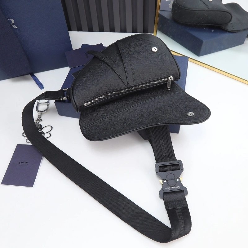 D10r saddle bags 4081-0001