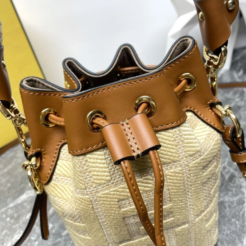F**di bucket bags 4081-0034