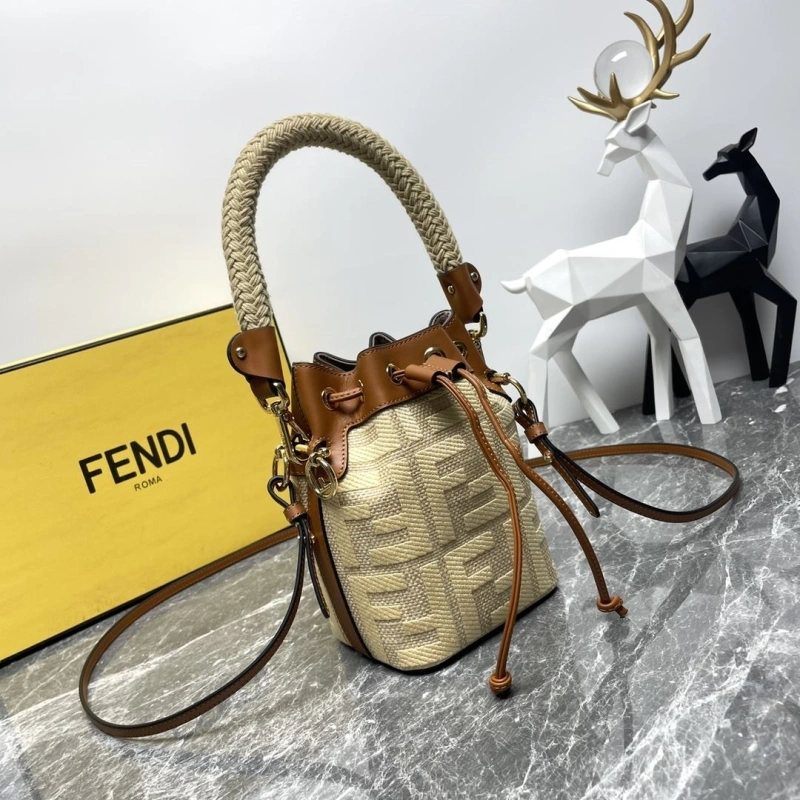 F**di bucket bags 4081-0034