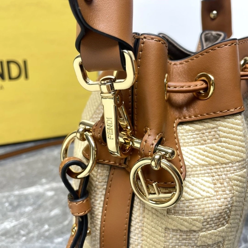 F**di bucket bags 4081-0034
