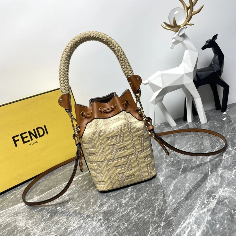 F**di bucket bags 4081-0034