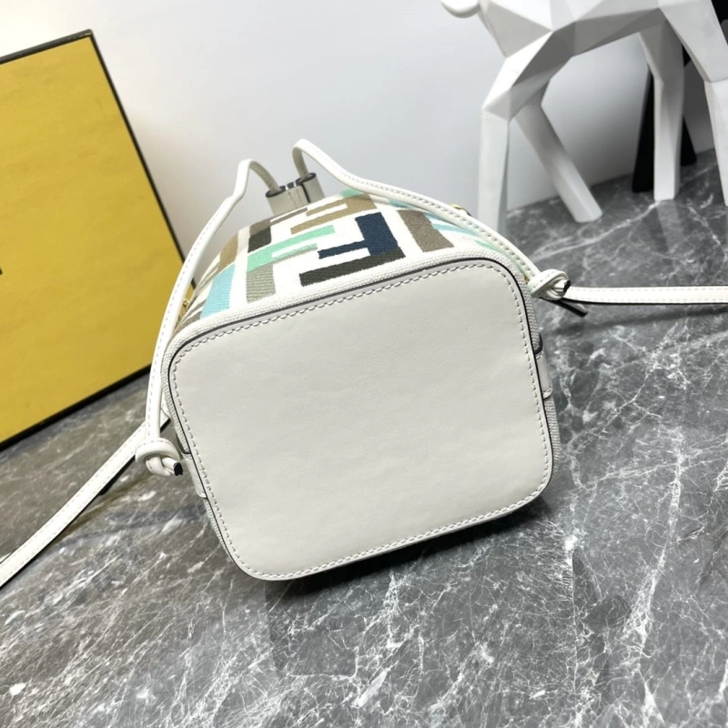 F**di bucket bags 4081-0035